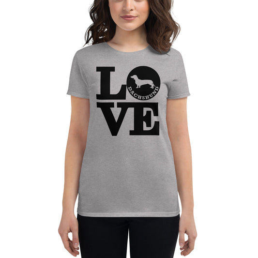 Love Dachshund Women's short sleeve t-shirt